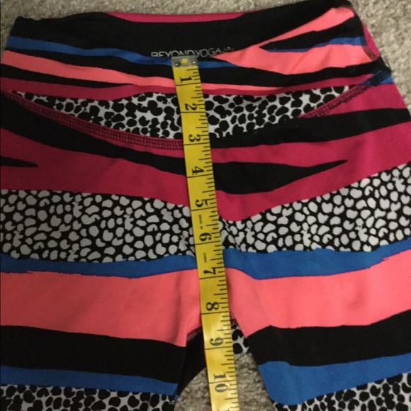 Patterned Leggings - Picture 5 of 8